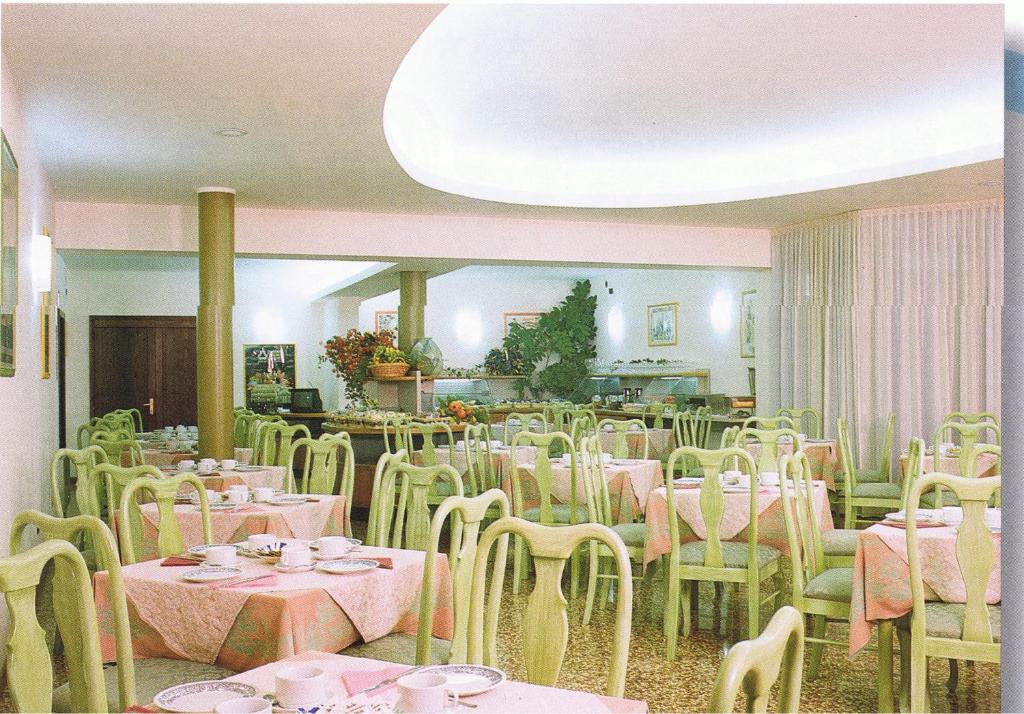 Restaurace v ubytování Hotel Piroga Padova