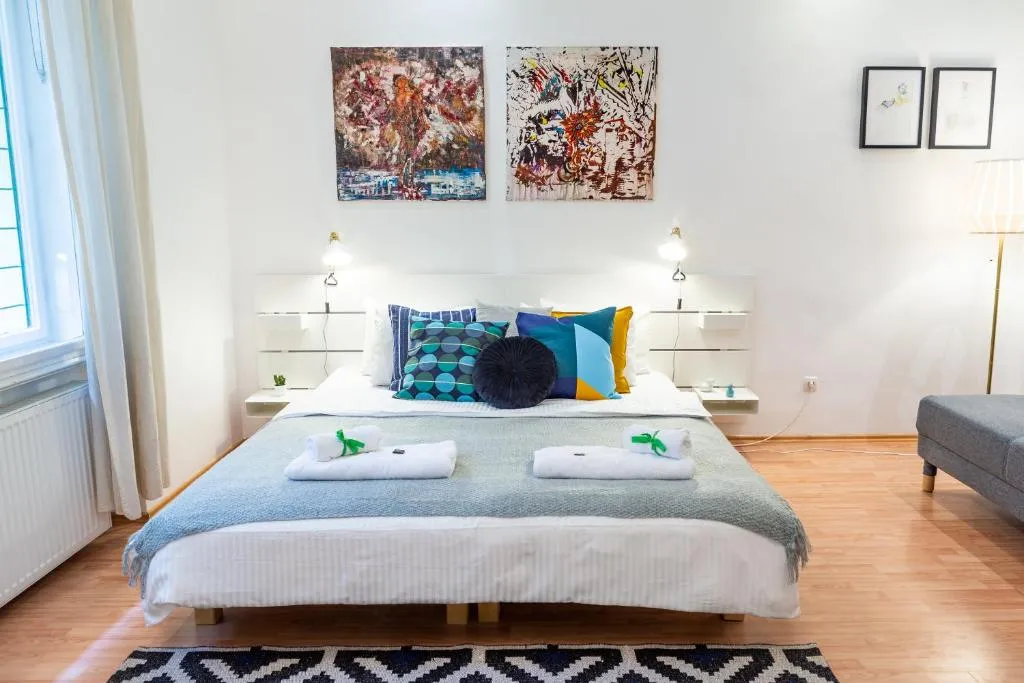 Fabulous Two Bedrooms Apt in the Heart of Budapest, Budapesta, Ungaria