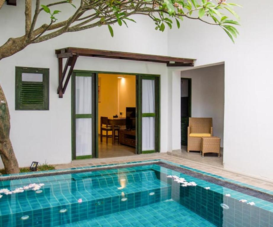 Bazén v ubytování Regenta Arie Lagoon Negombo nebo v jeho okolí