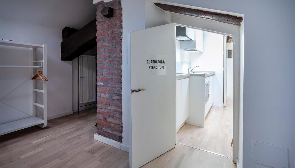 A kitchen or kitchenette at Italianway-Volta