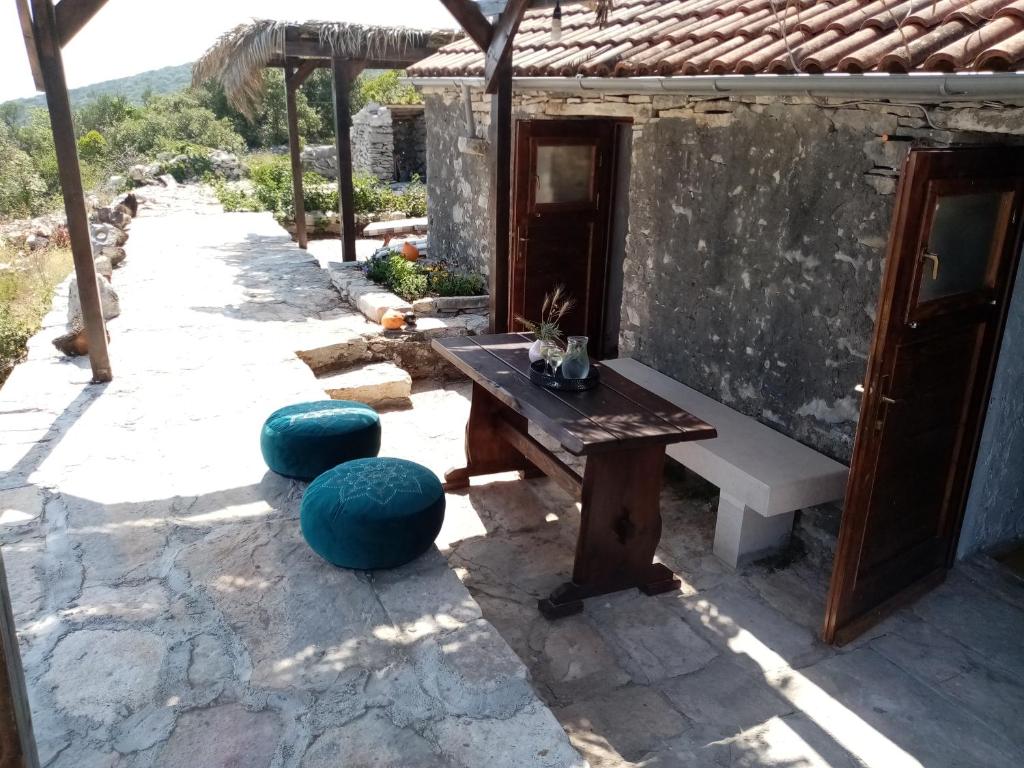 Patio nebo venkovní prostory v ubytování Pirate's Nest Stone House