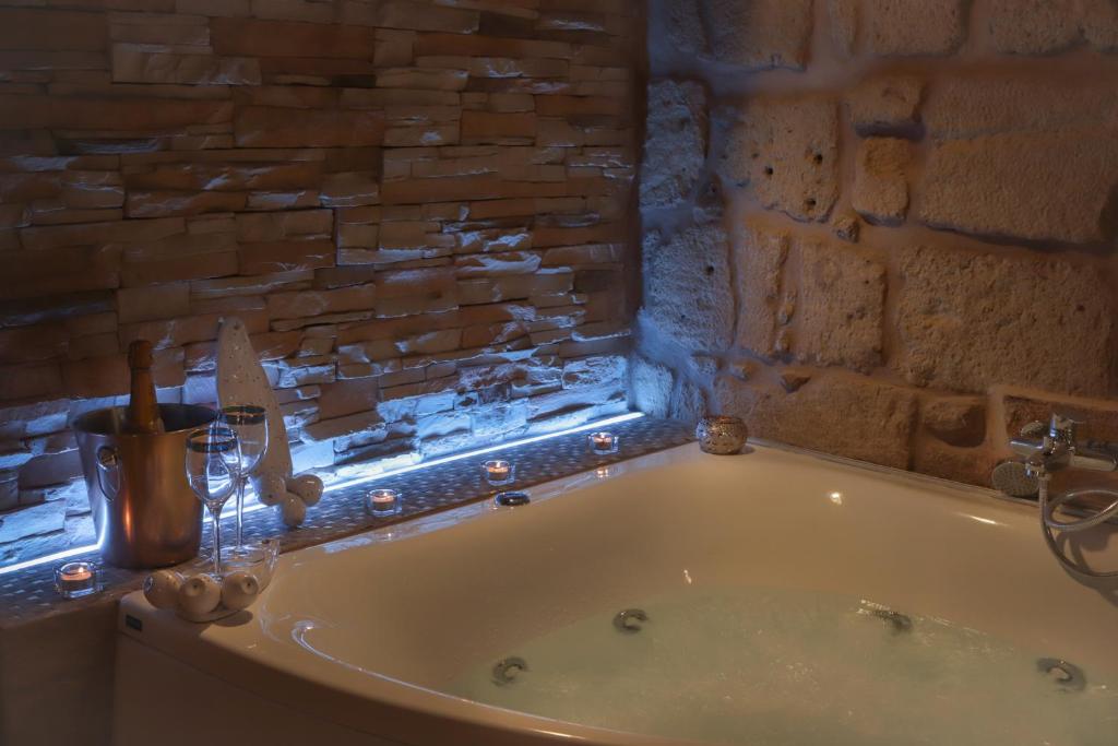 Koupelna v ubytování HolidayMonopoli