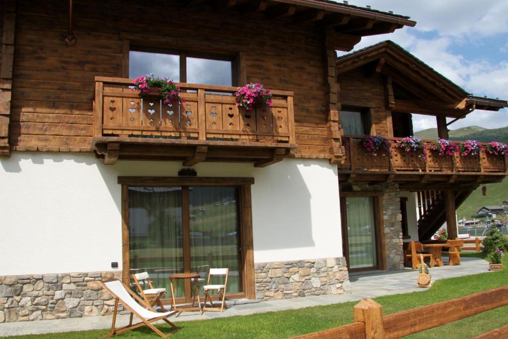 The building in which Az apartmant is located