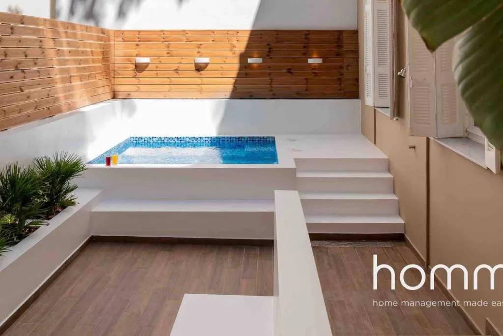 Nemeseos ground floor homm Apartment with Roof Garden and Pool, Athens, Greece