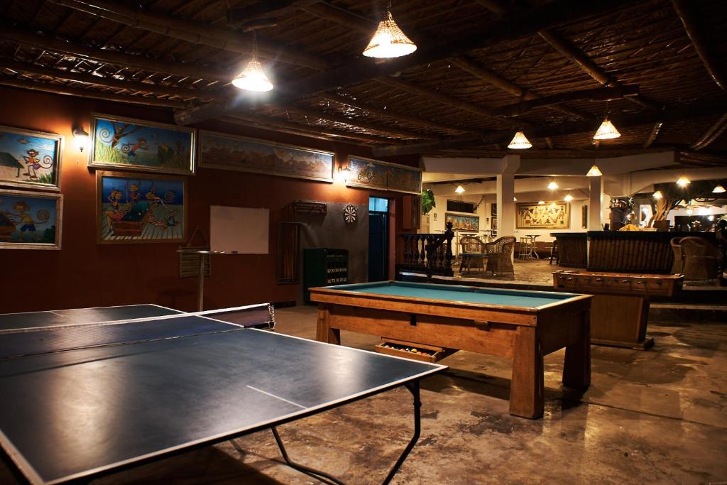 Biliár nebo kulečník v ubytování Hotel Majoro