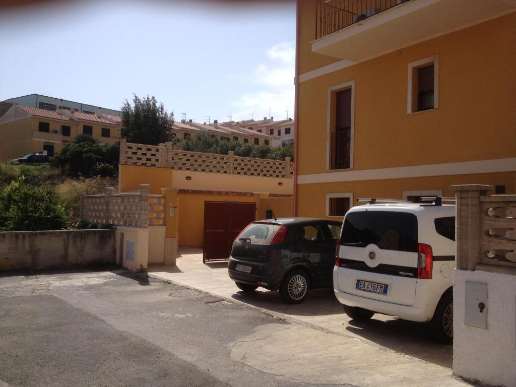 La Casa Gialla a Carloforte - Monolocali con Giardino