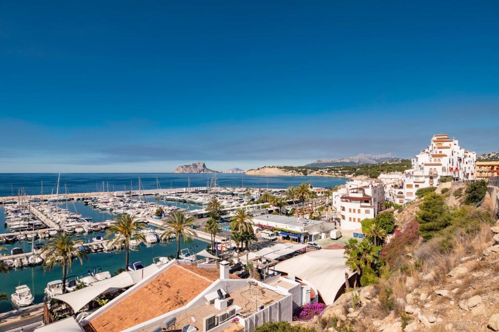 Lynn - Spacious and Luxurious Apartment in Moraira near Beach ...