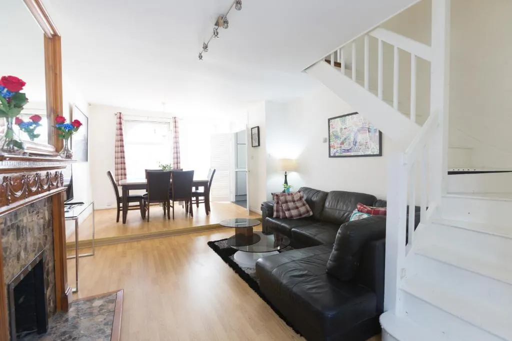 3 Bedroom Mews House - Central London, Londra, Marea Britanie