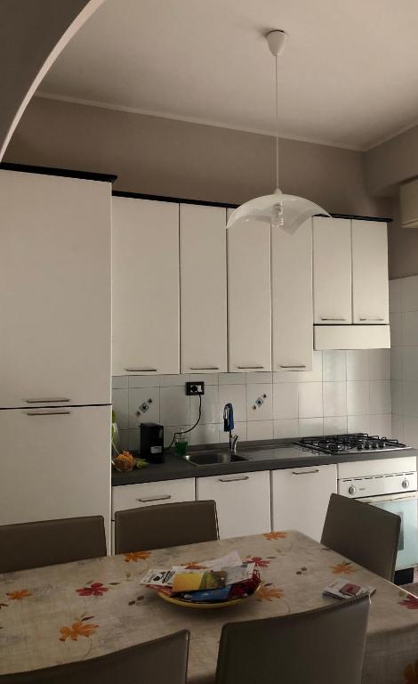 Kuchnia lub aneks kuchenny w obiekcie Casa Aurora