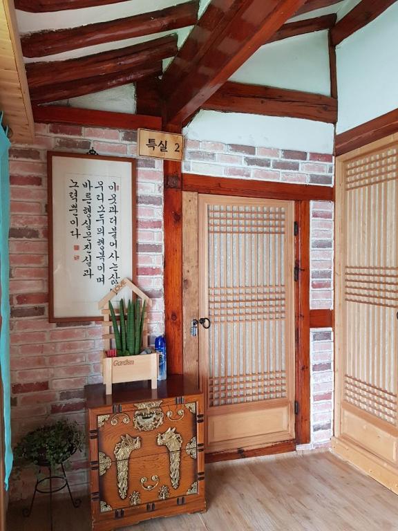 Fotografie z fotogalerie ubytování Hanok Story Guesthouse v destinaci Čondžu