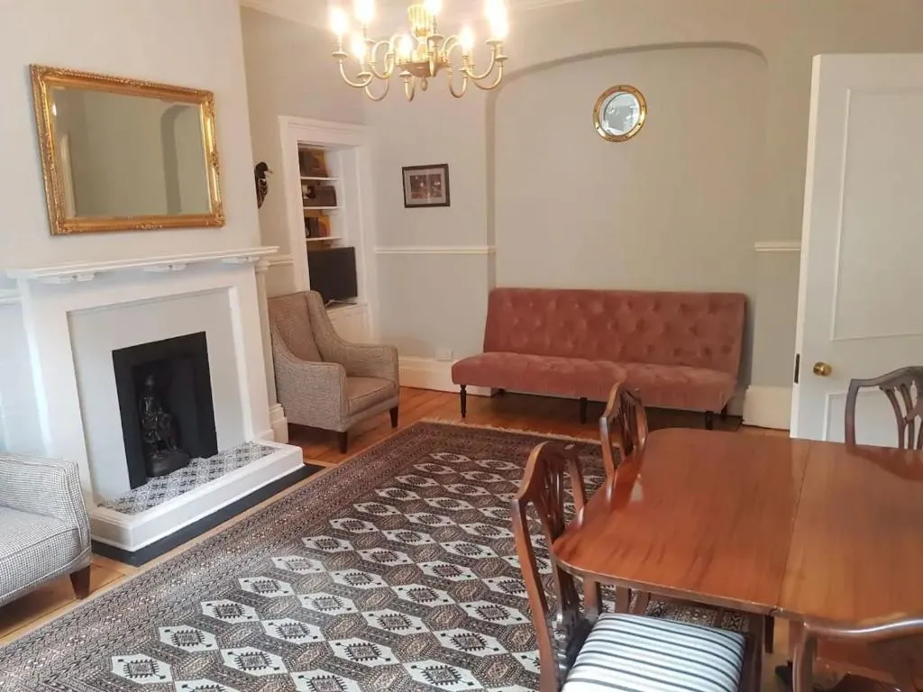 Georgian 2 Bedroom Flat on Gloucester Road, Bristol, United Kingdom