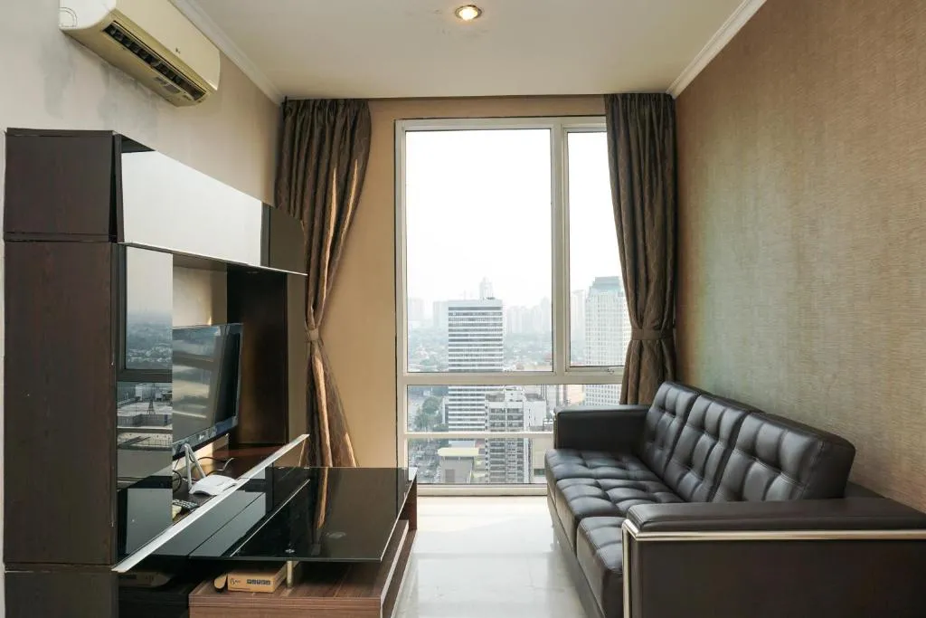 Strategic and Best 3BR Apartment at FX Residence By Travelio, Jakarta, Indonezia