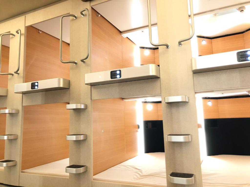 Koupelna v ubytování Capsule Inn Osaka (Male Only)