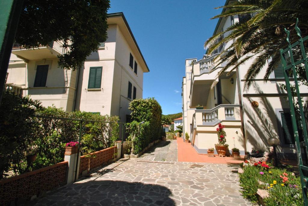 The building in which Az apartmant is located
