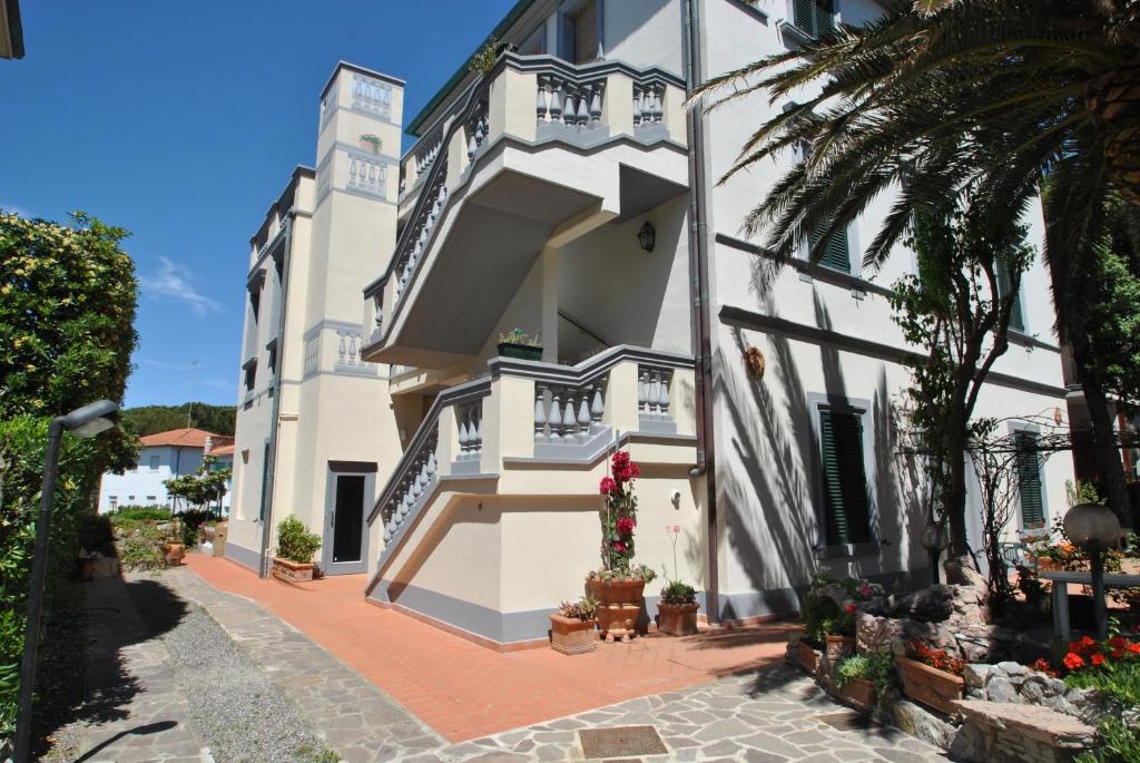 The building in which Az apartmant is located