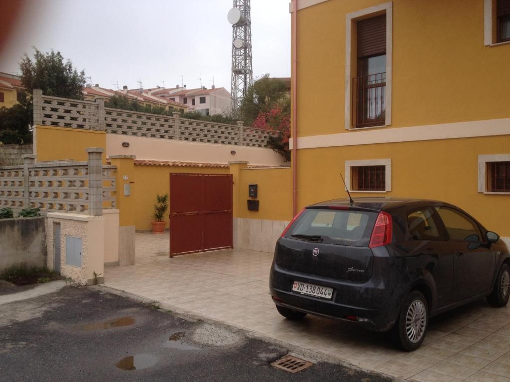 La Casa Gialla a Carloforte - Monolocali con Giardino