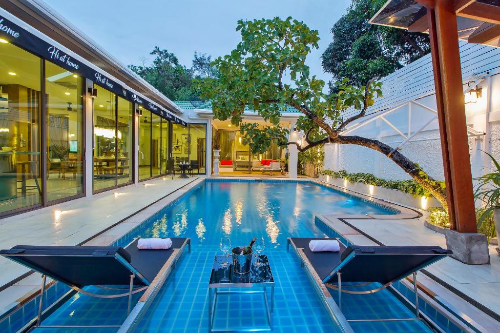Kolam renang di atau dekat dengan Hi At Home Villa 4