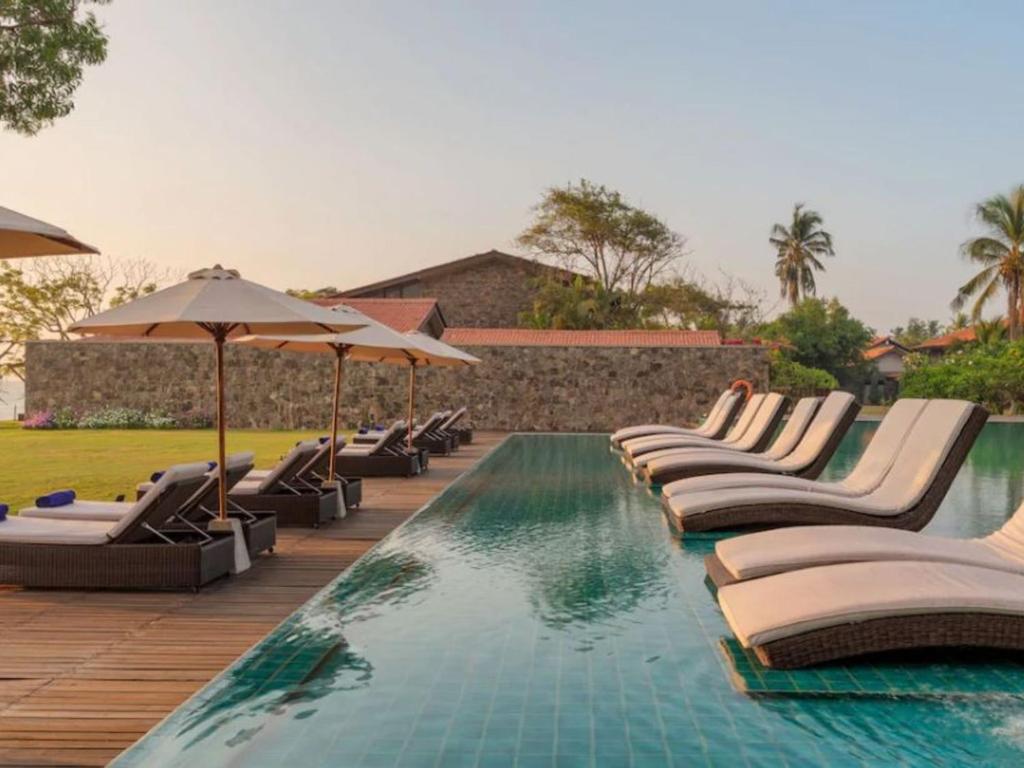 Bazén v ubytování Regenta Arie Lagoon Negombo nebo v jeho okolí