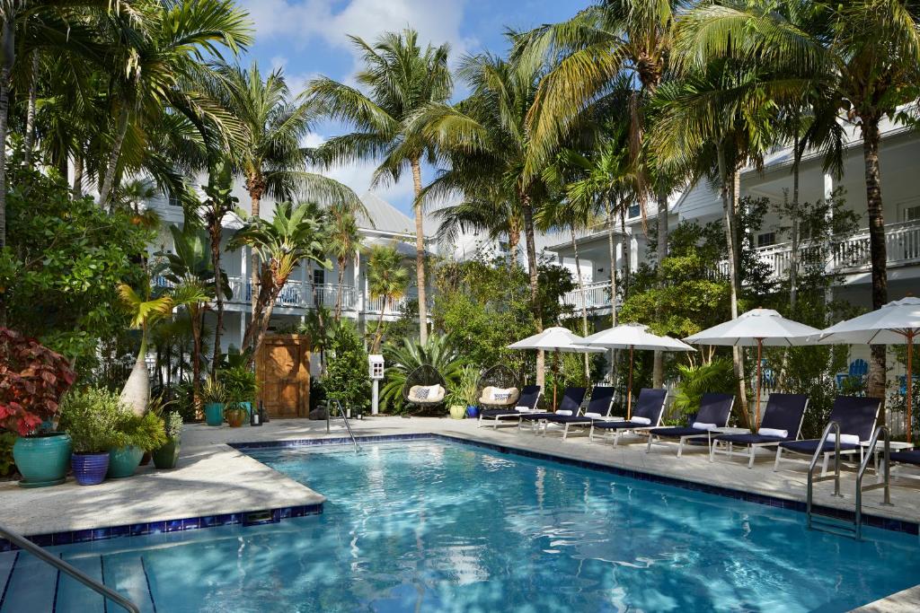 Der Swimmingpool an oder in der Nähe von Parrot Key Hotel &amp; Villas