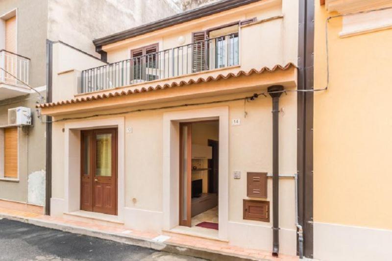 Το κτήριο όπου στεγάζεται  η παραθεριστική κατοικία