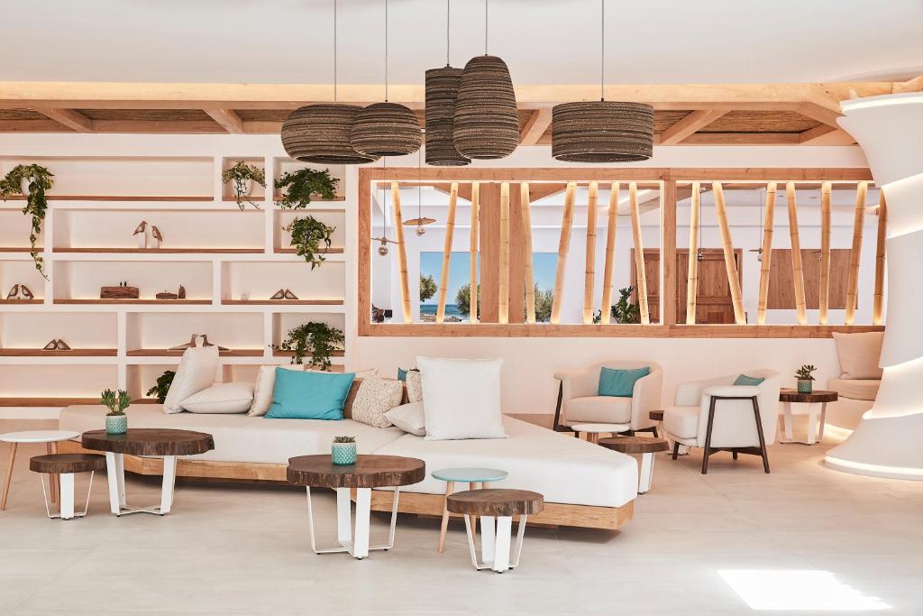 Posezení v ubytování Nikki Beach Resort & Spa Santorini