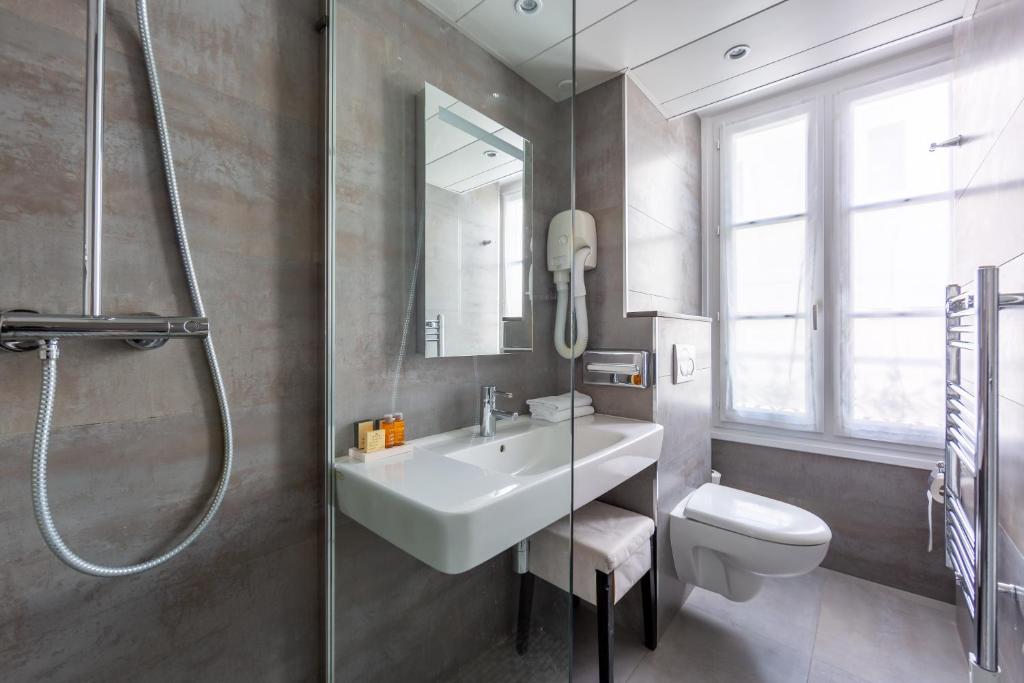 LOGIS Hôtel 15 Montparnasse - Resim 32