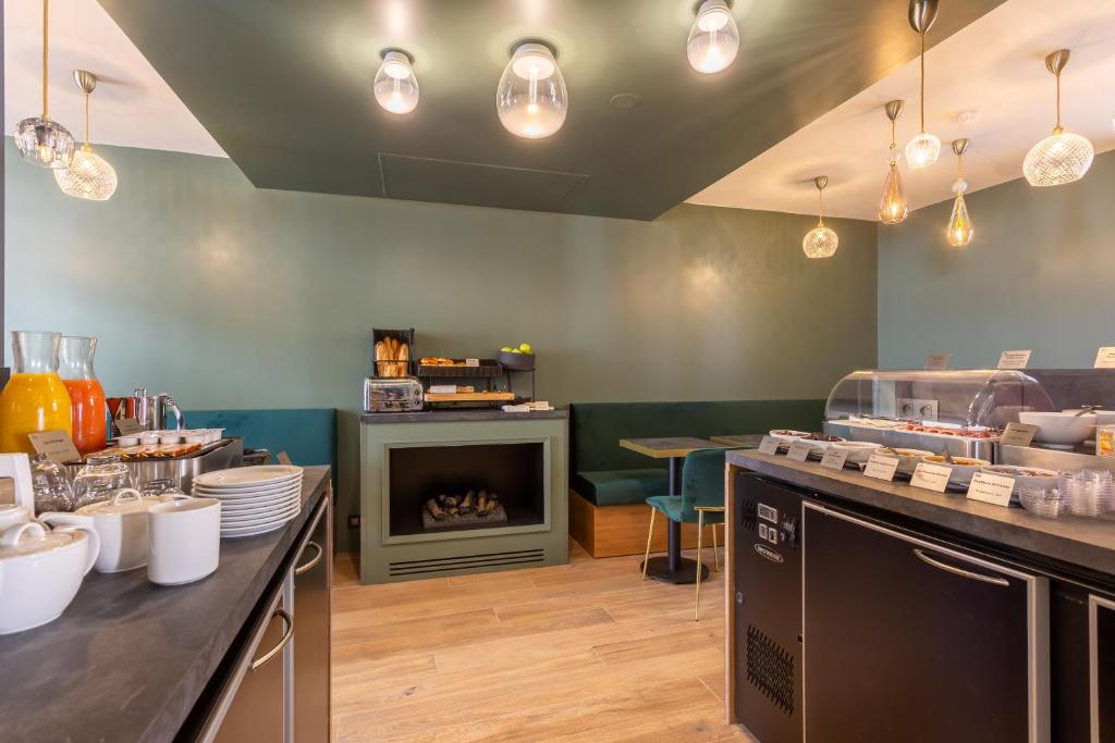 LOGIS Hôtel 15 Montparnasse - Resim 4