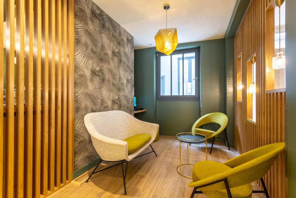 LOGIS Hôtel 15 Montparnasse - Resim 12
