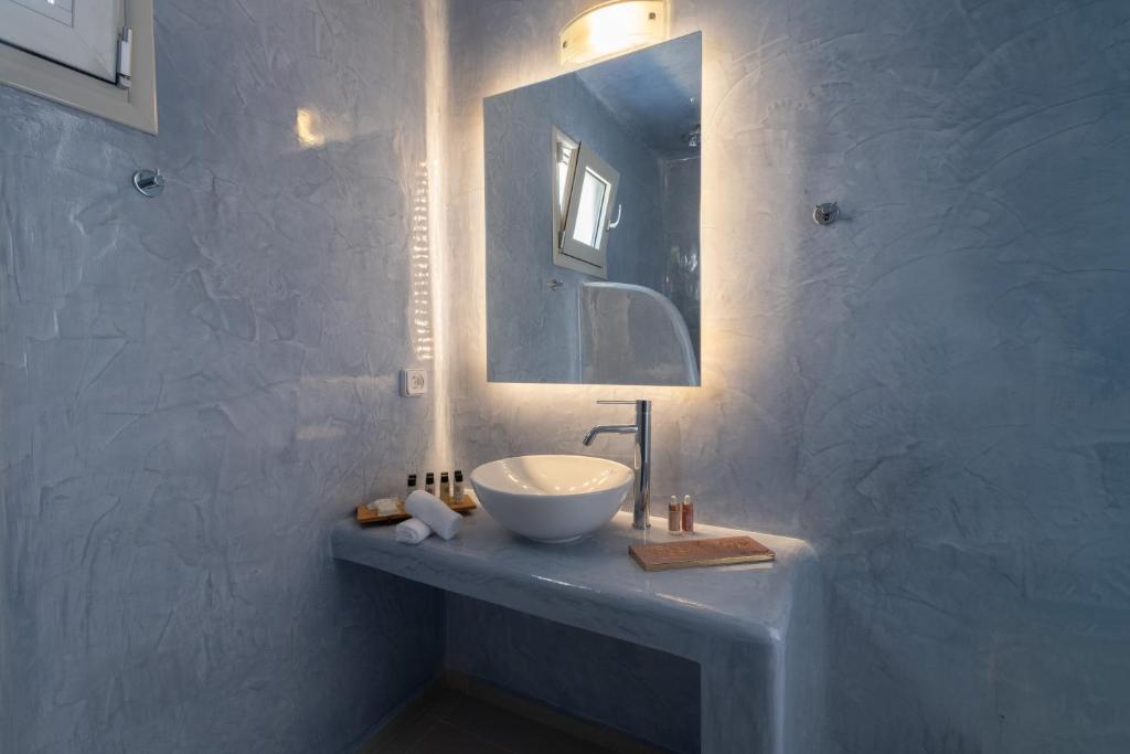 Santoterra Antigua Suites - 6