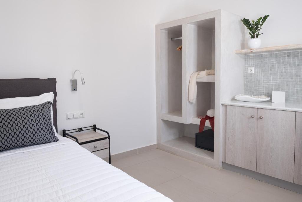 Santoterra Antigua Suites - 3