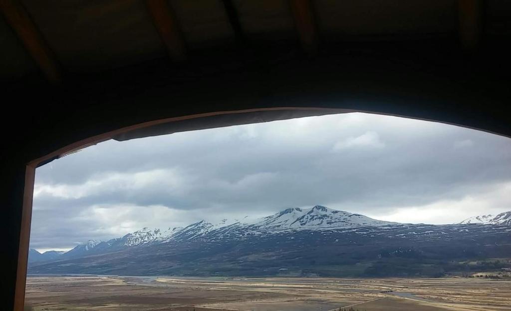 Nespecifikovaný výhled na hory nebo výhled na hory při pohledu z luxury tent