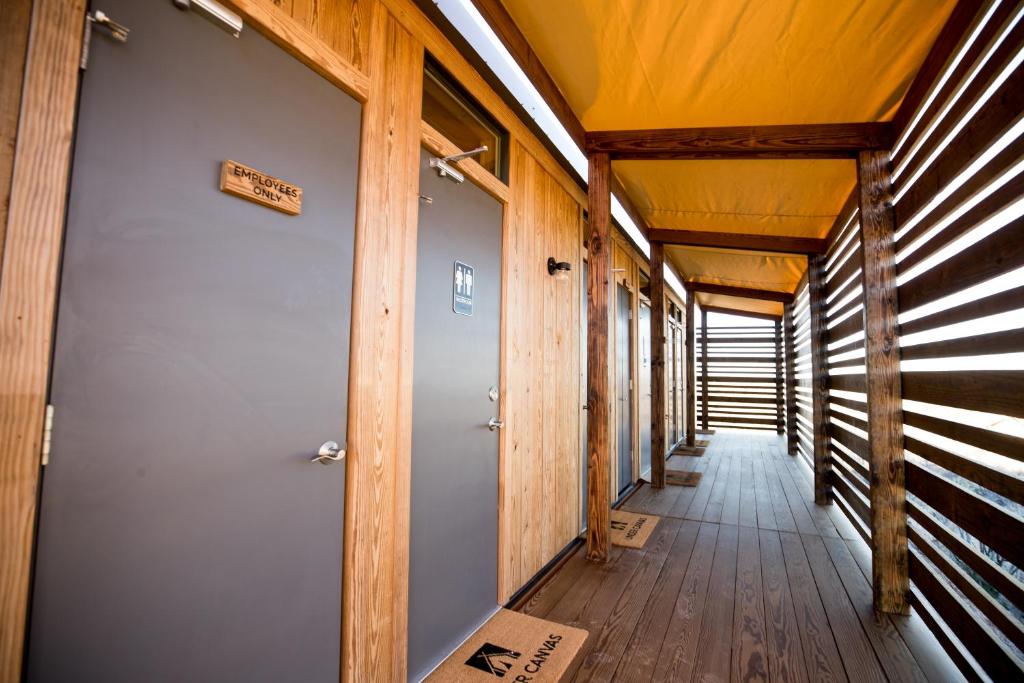 Fotografie z fotogalerie ubytování Under Canvas West Yellowstone v destinaci West Yellowstone