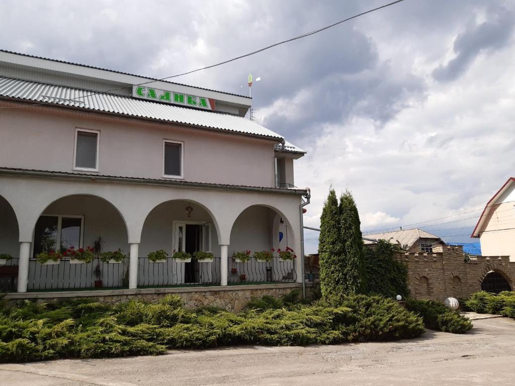 Budova, kde se penzion – hostinec nachází