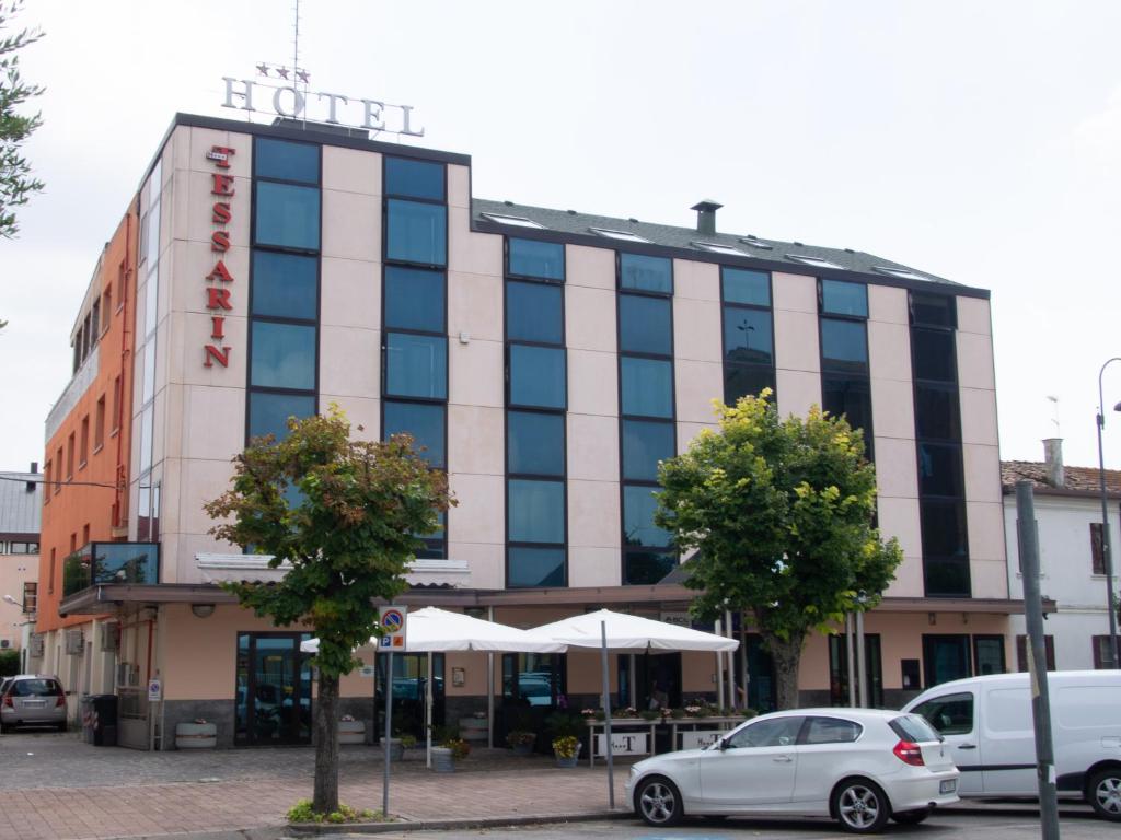 Budova, v ktorej sa hotel nachádza