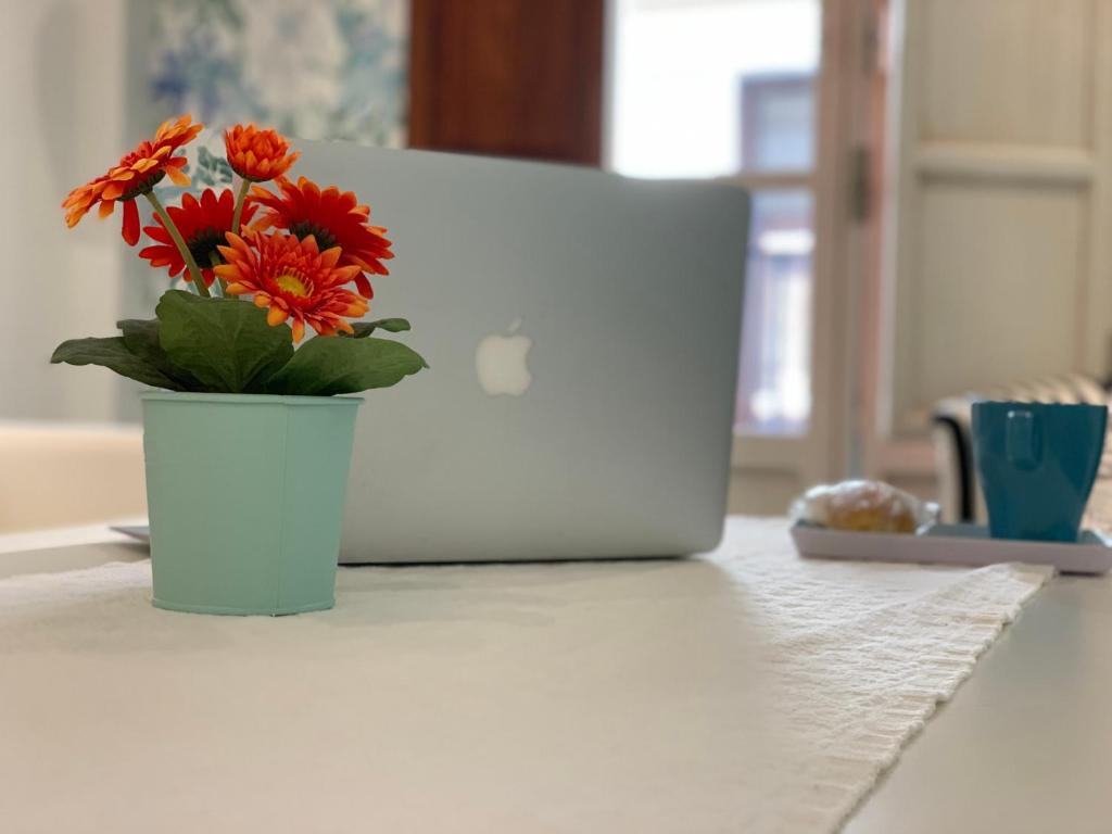 SevilleBnB Group- Cathedral area Studio, Parking optional