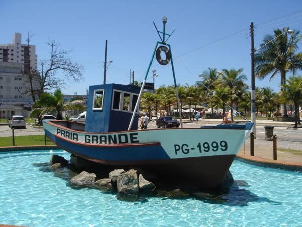  Apartamento á 2 minutos da Praia