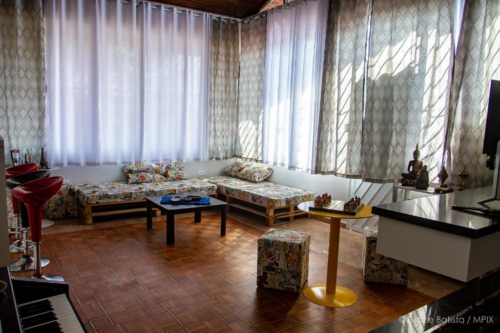 Posezení v ubytování Bela Curitiba Hostel