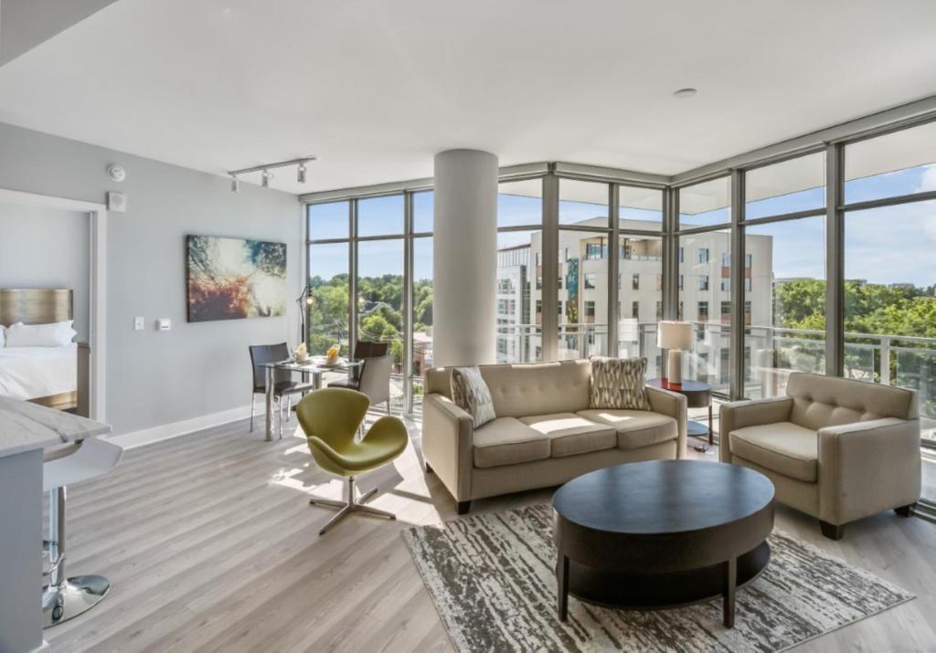 Global Luxury Suites Bethesda Chevy Chase - Two-Bedroom Apartment