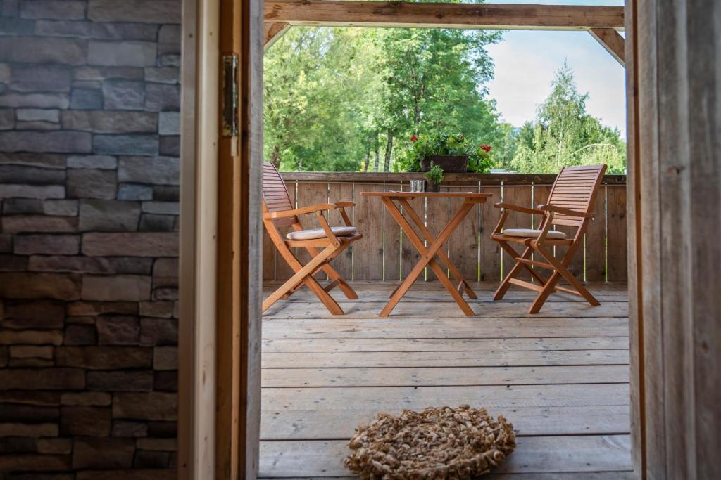 Balkón nebo terasa v ubytování Camping Danica Cottage Stan