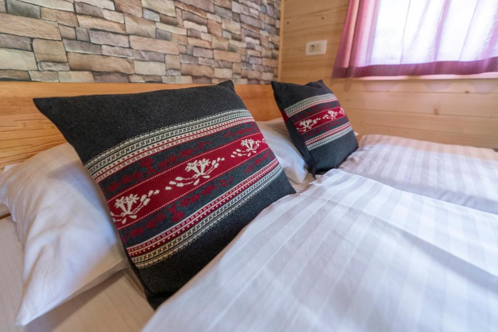Postel nebo postele na pokoji v ubytování Camping Danica Cottage Stan