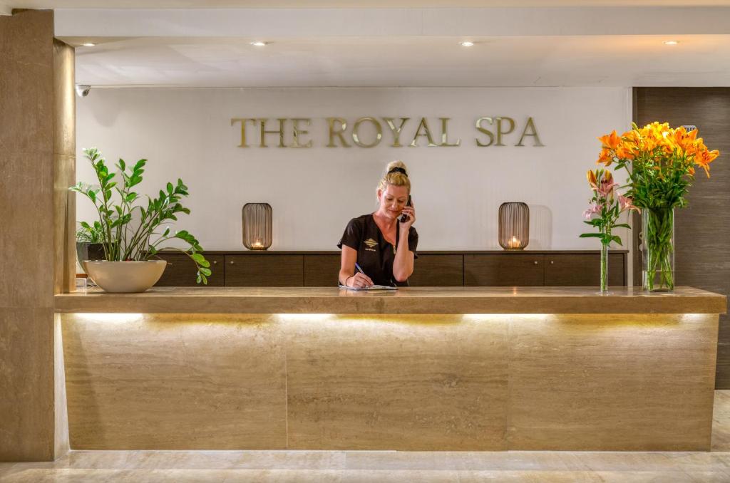 Clients de l'établissement Royal Apollonia by Louis Hotels