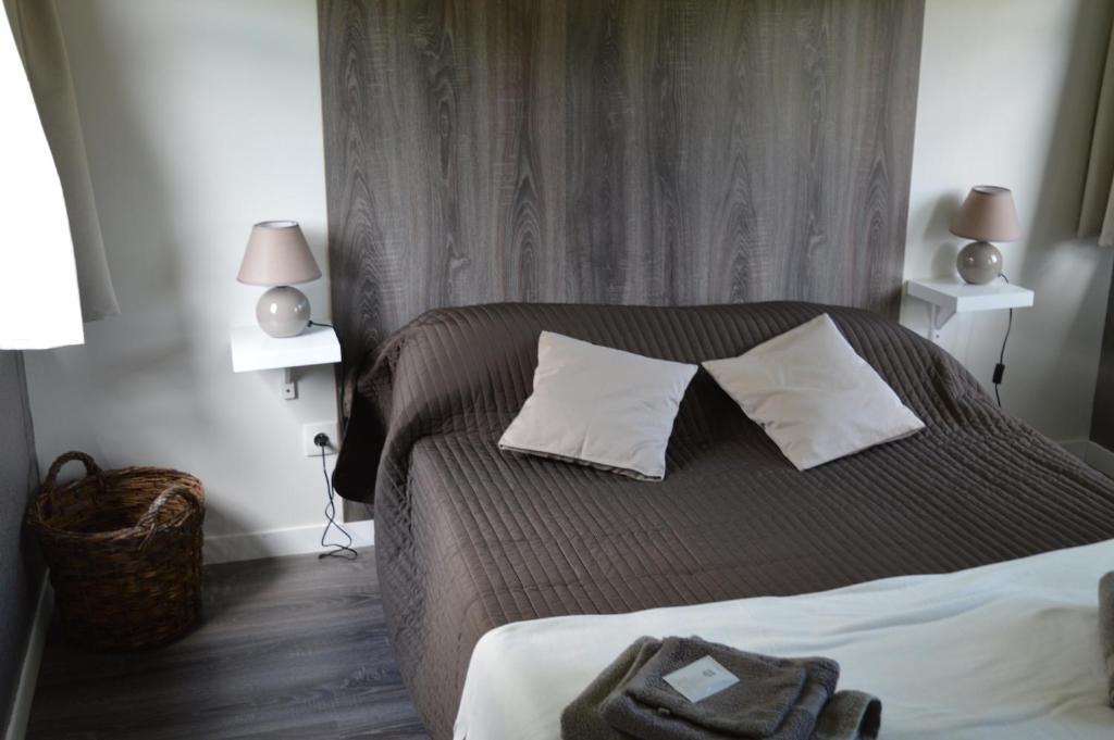 Gîte de la Cour - Two-Bedroom Chalet