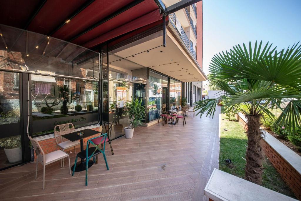 City Center Hotel - Image 6
