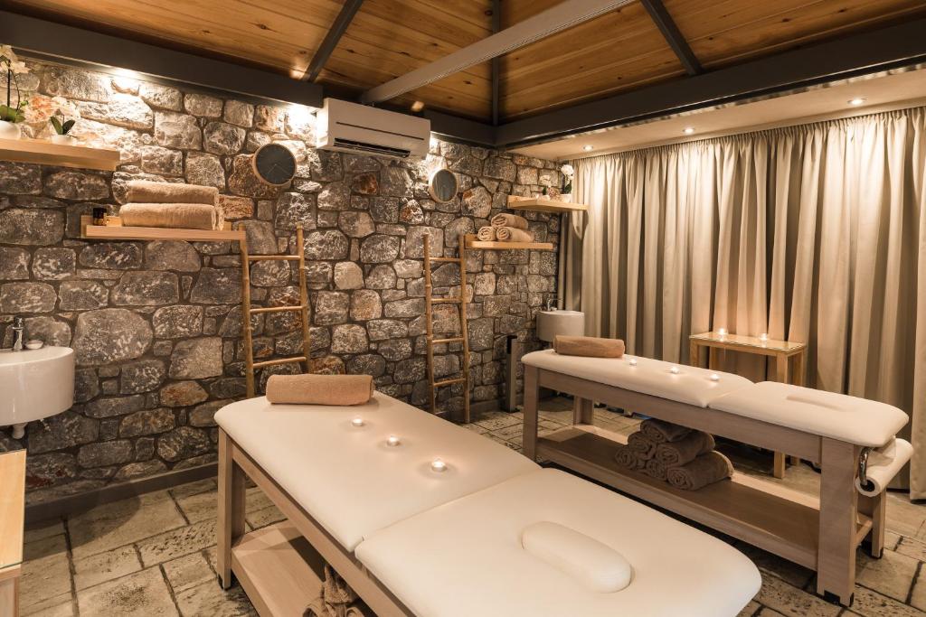 Koupelna v ubytování Akti Taygetos - Conference Resort