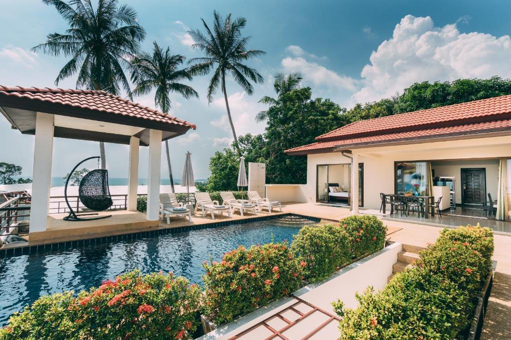 an image of a villa with a swimming pool at Lilu Villa In Lamai in Lamai