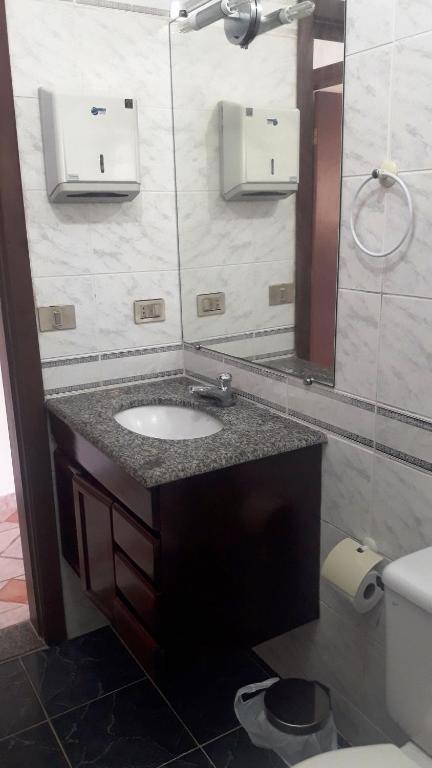  Linda Casa Em Condomínio Fechado Lazer Completo Pomar e Trilhas