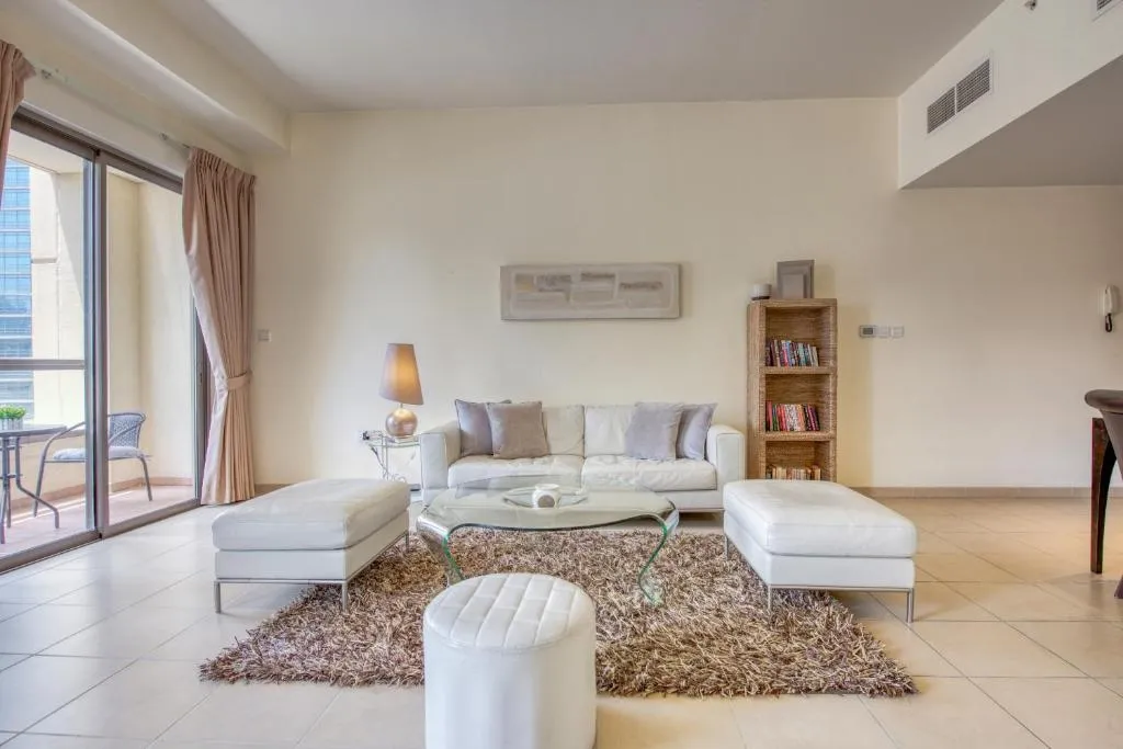 Cozy Beachfront Apartment in JBR by Deluxe Holiday Homes, Dubai, Emiratele Arabe Unite