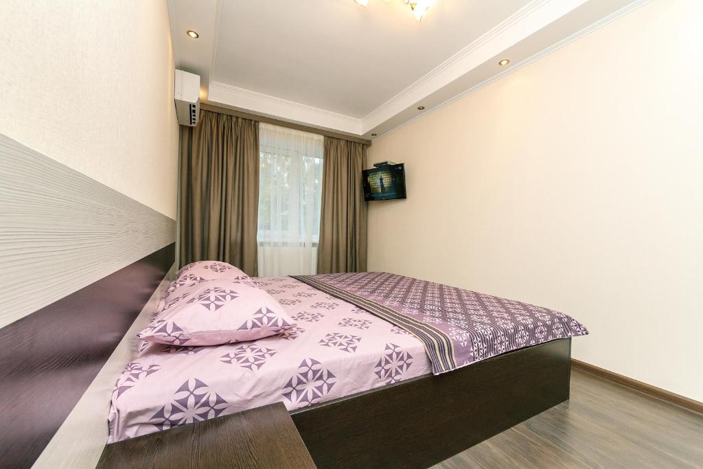 Luxrent Apartments on Lesi Ukrainki - Kiev - Deluxe Two-Bedroom Apartment - 14 L.Ukrainki Boulevard