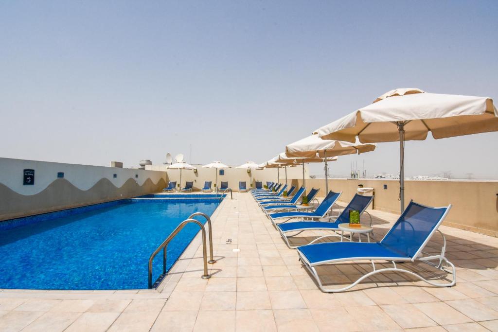 فضای داخلی Premier Inn Dubai Investments Park - An Emirates Group Company در دبی - تصویر ۳