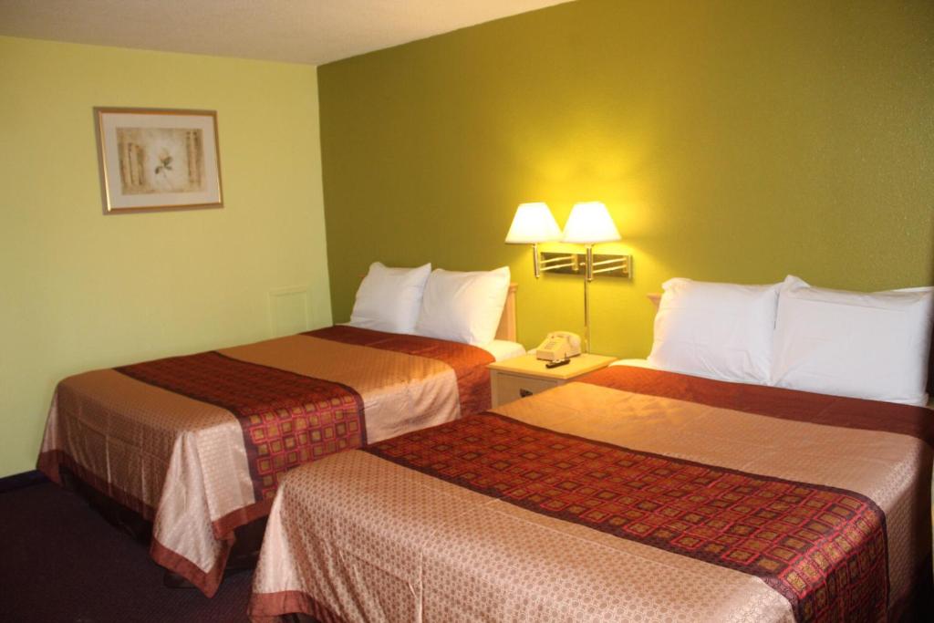 Hutchinson Inn photo